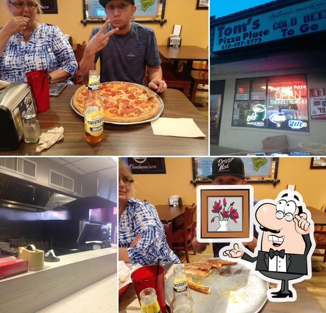Tom's Pizza Place