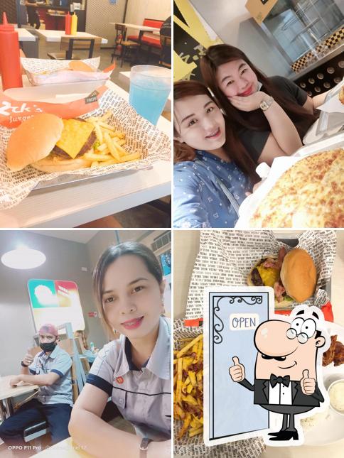 Zark's Burgers - SM City Lipa
