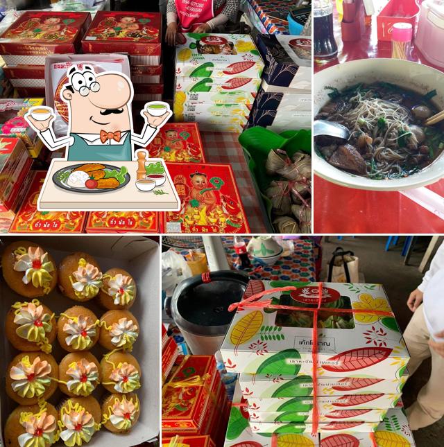 ร้านก๋วยเตี๋ยวเรืออยุธยาป้าสมปอง