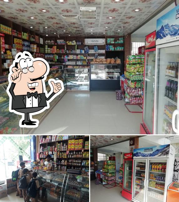 Yumms Bakers & Sweets
