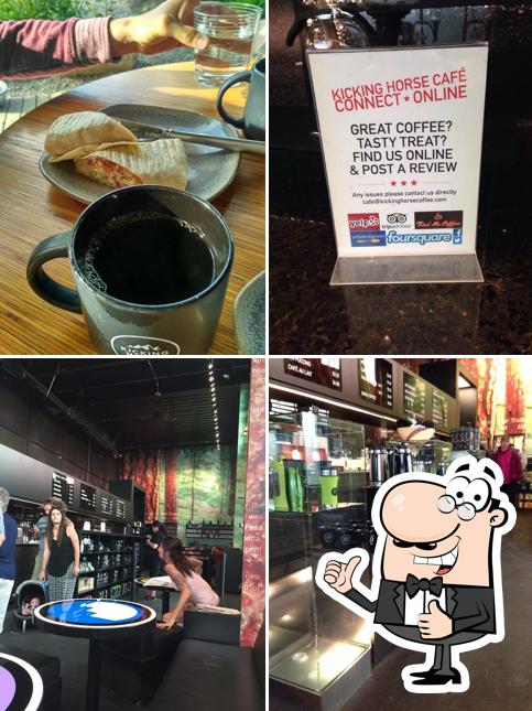 Kicking Horse Café
