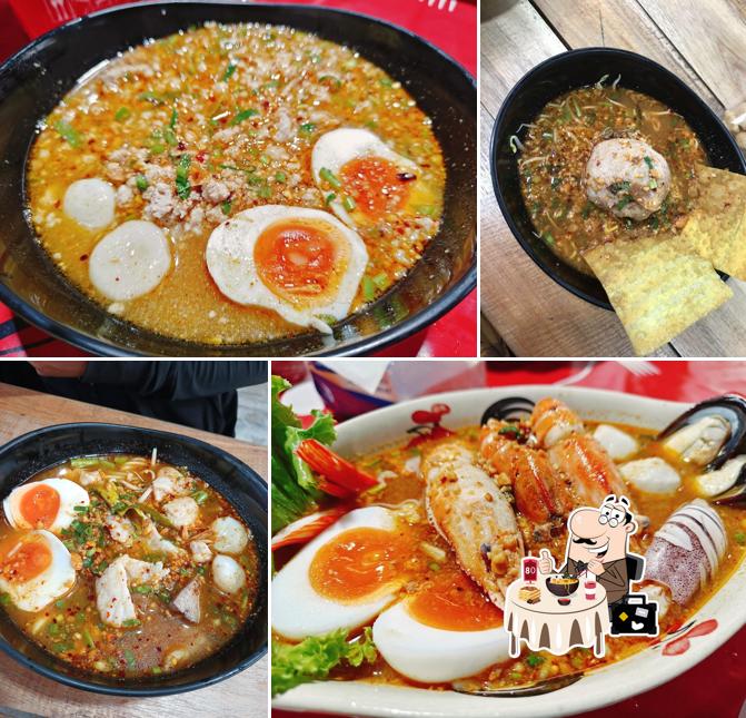 เตี๋ยวต้มยำหมูเด้งทะเลเดือดทุ่งสง