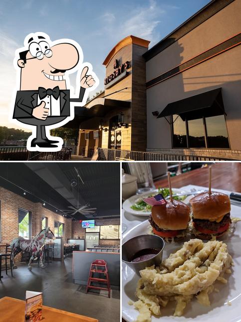Rigsby's Smoked Burgers, Wings & Grill