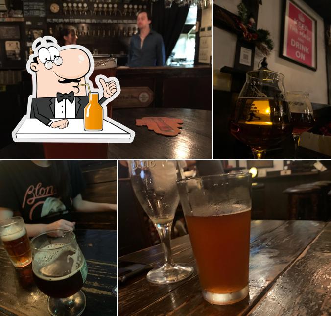 THE ALDGATE British Pub