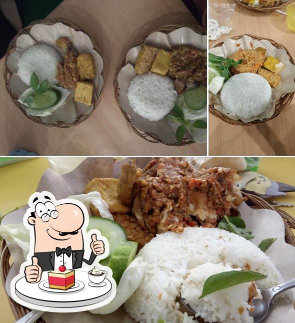 Ayam Gepuk Pak Gembus - Jember