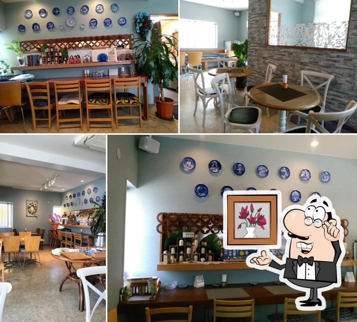 Marina`s Cafe