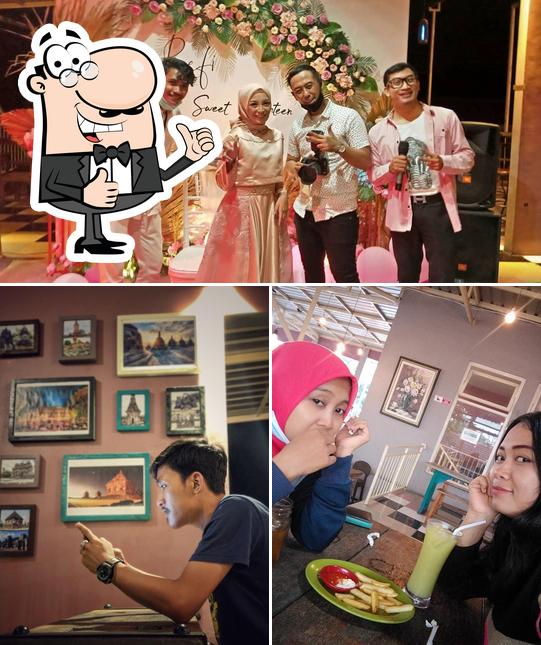 Colors Cafe