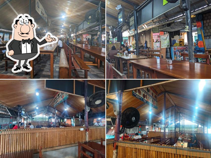 Mercado Artesanal de Comidas Tipicas y Artesanias