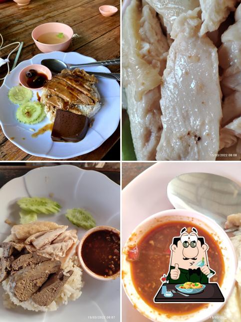 ข้าวมันไก่ศรีวัย (เกาะกลาง) Hainanese Chicken Rice - 海南鸡