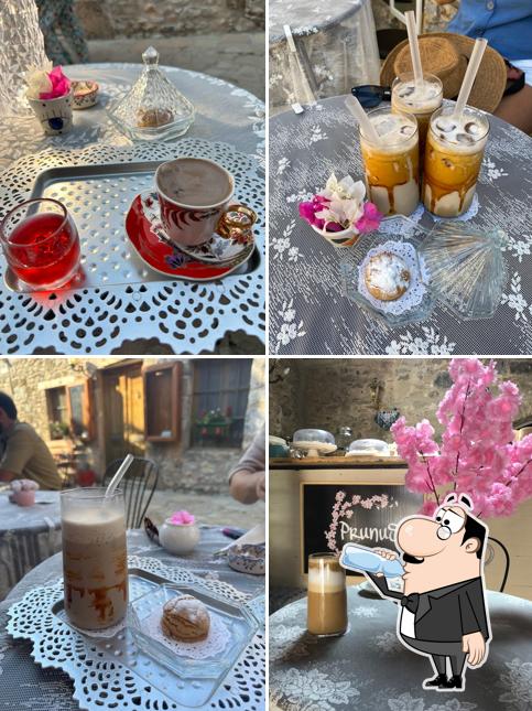 PRUNUS CAFE