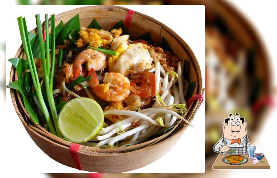 ผัดไทยเข่งปลาทู ตลาดน้ำท่าคา