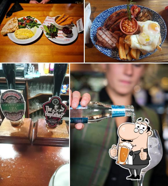 The Elms Public House