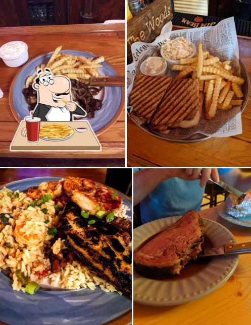 Woods Bar & Grill