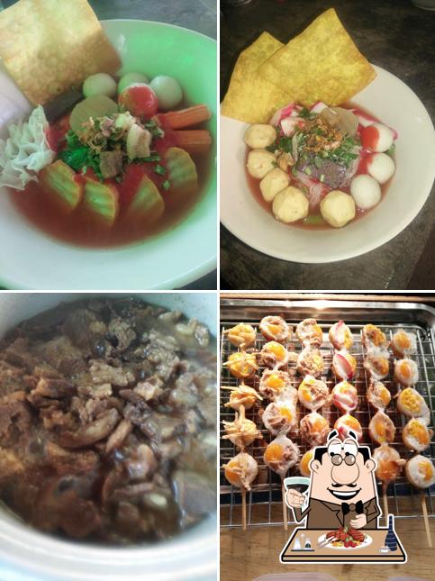 ร้านก๋วยเตี๋ยวเนื้อตุ๋นหมูตุ๋นอิ่มแล้วรวย
