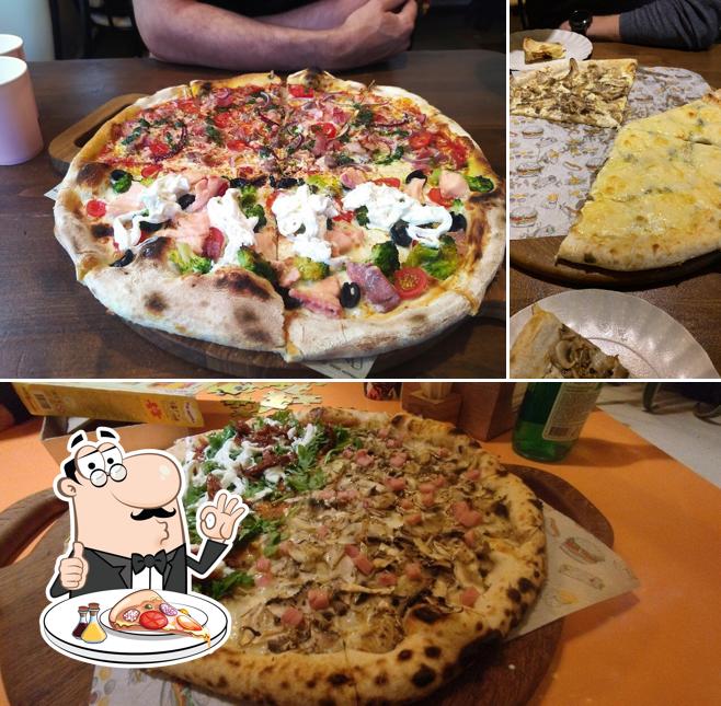 Отведайте пиццу в "Pizza Napoli"
