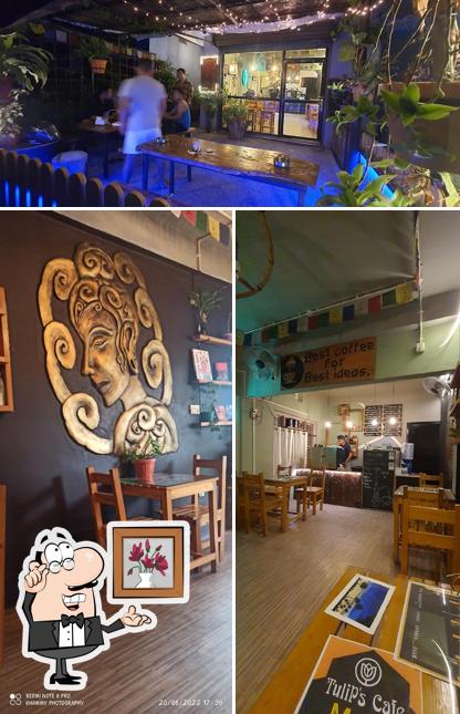 Tulips Café