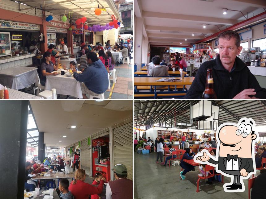 Patio de Comidas 12 de Abril