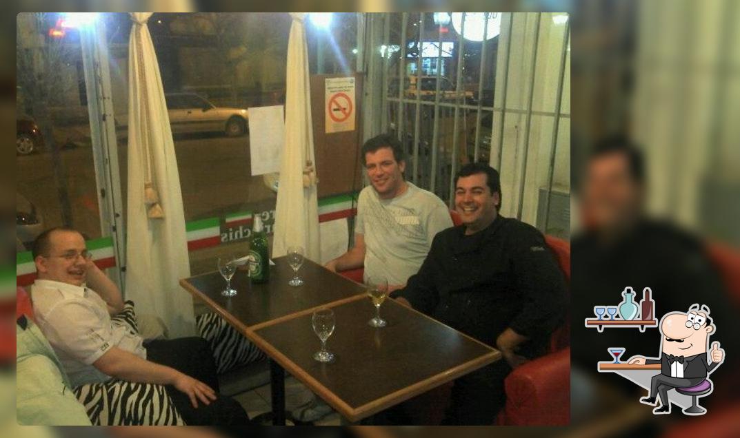 Los Tres Mariachis