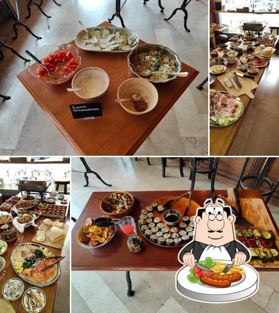 Mo's Brunch @ Flore