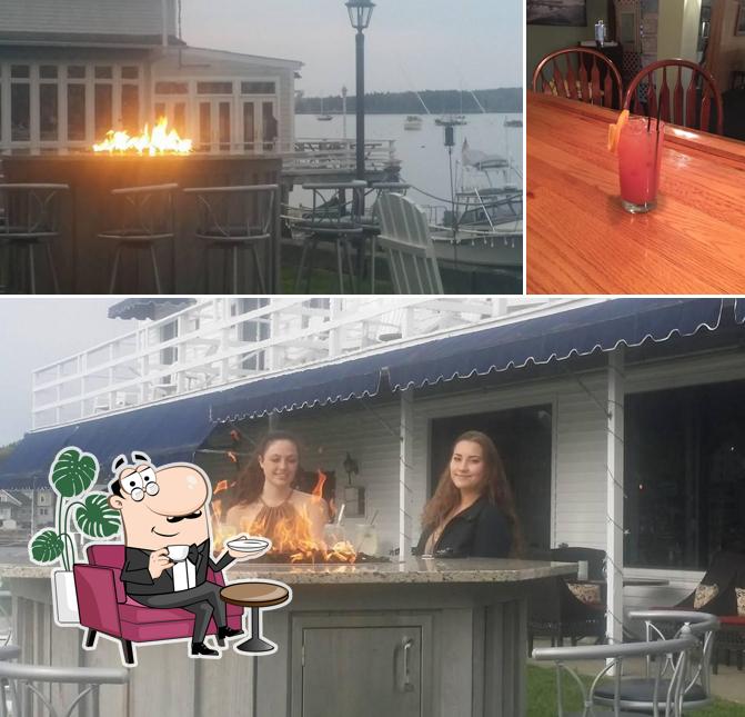 Sunset Lounge at the Boothbay Harbor Inn