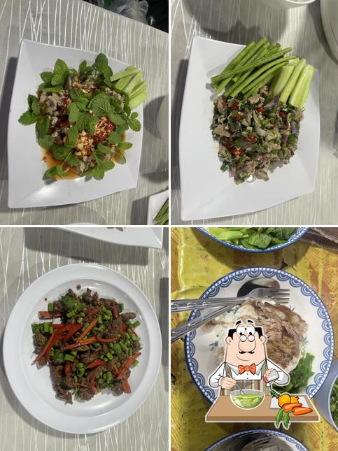 เจ้นาง&เจ้น้อย ข้าวมันไก่ ขาหมู ทุ่งสระเเก้ว