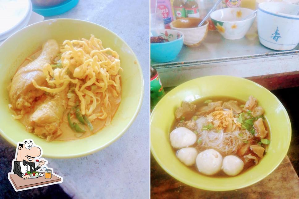 ป้าแจง ก๋วยเต๋ยวไก่ตุ๋น หมูตุ๋น