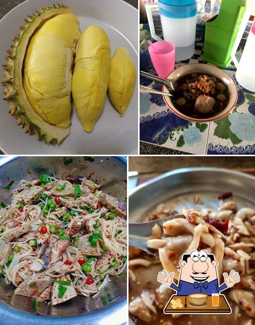 สวนอาหารน้องพีคร้อยล้าน