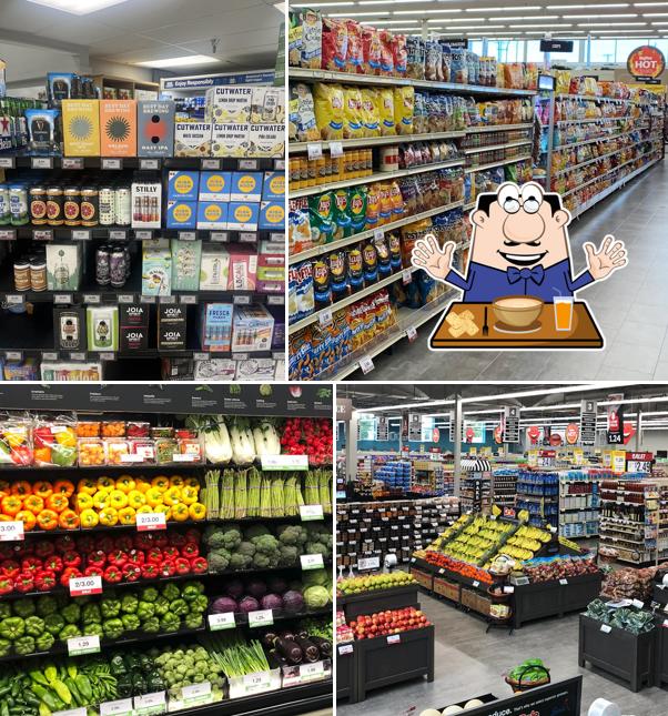 Hy-Vee Grocery Store