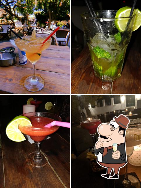 Stoa cafe-bar