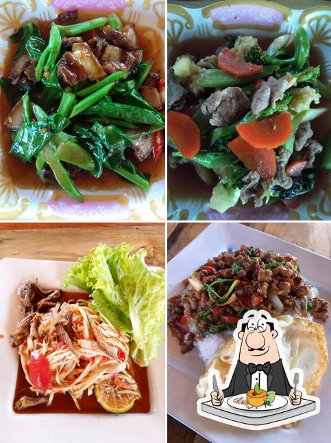 ร้านก๋วยเตี๋ยวแตนอาหารตามสั่ง