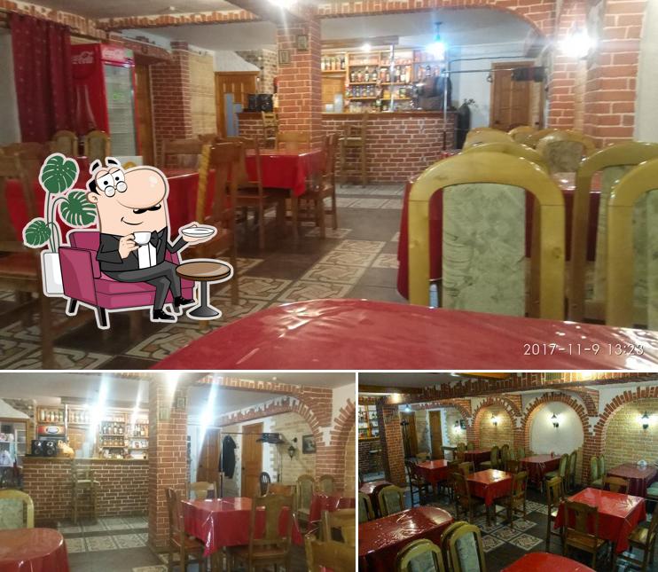 Кафе "Айвенго"