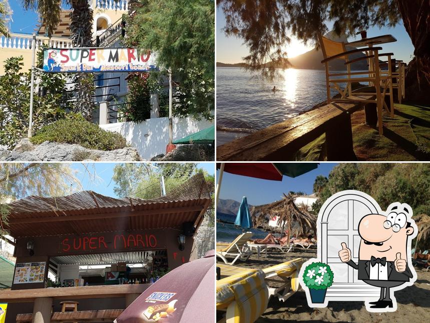 Super Mario Beach Bar
