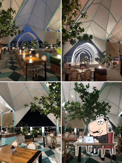 Bloof Resto & Bar