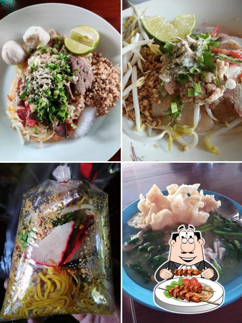 ร้านก๋วยเตี๋ยวสมนึก ห้วยป่าปก
