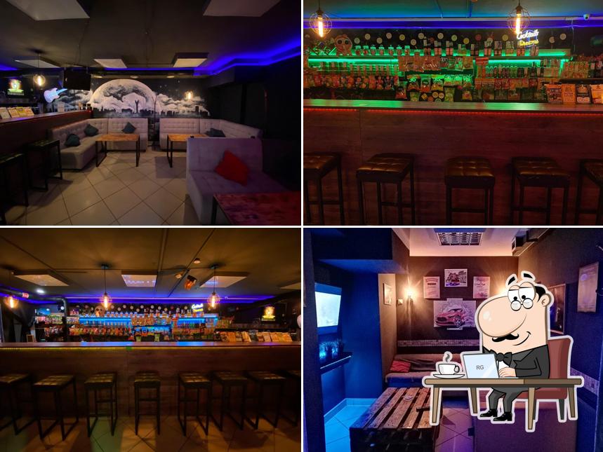House Bar