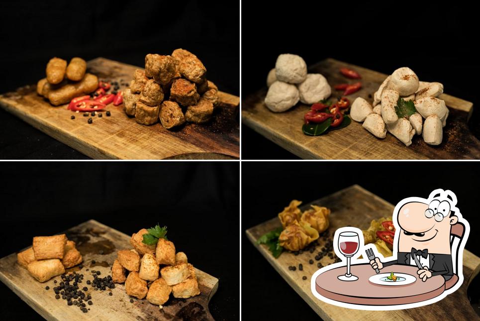 AI Ci Mot Street Food