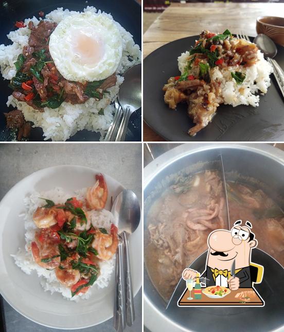 ก๋วยเตี๋ยวเนื้อสวนดอก
