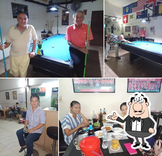 Khun Nok Bar Restaurant