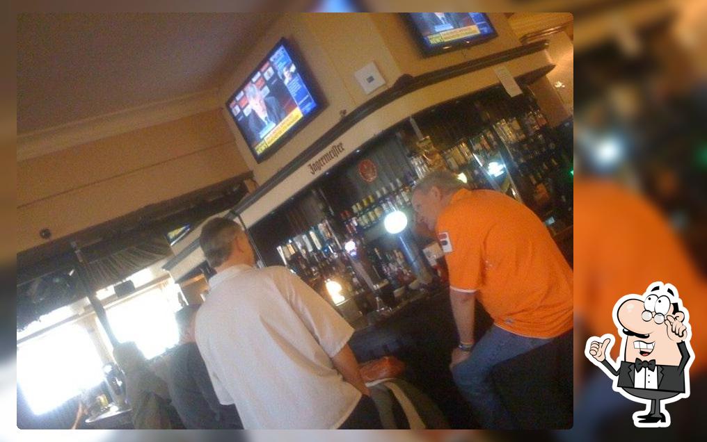 Uncle Tom's Sports Bar