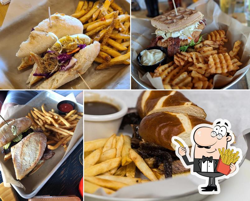 Half Hitch Brewing Company