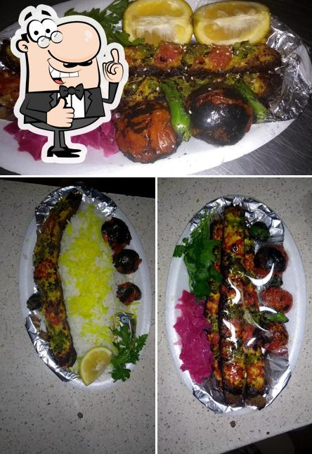تهیه غذای ریحون