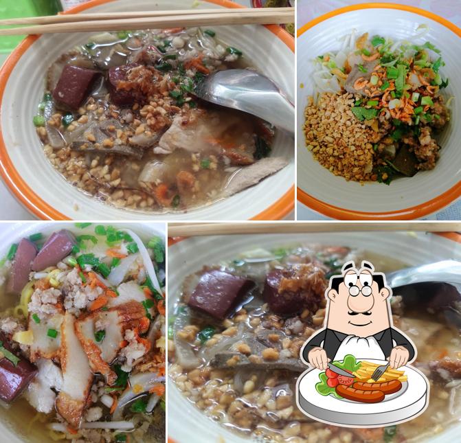 ก๋วยเตี๋ยวเตาถ่าน