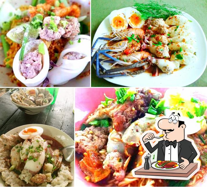 เตี๋ยวต้มยำไข่เล่