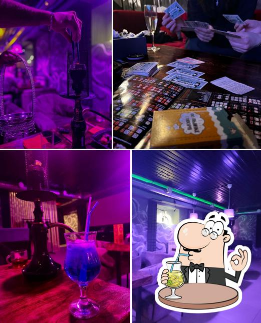 Smoking lounge