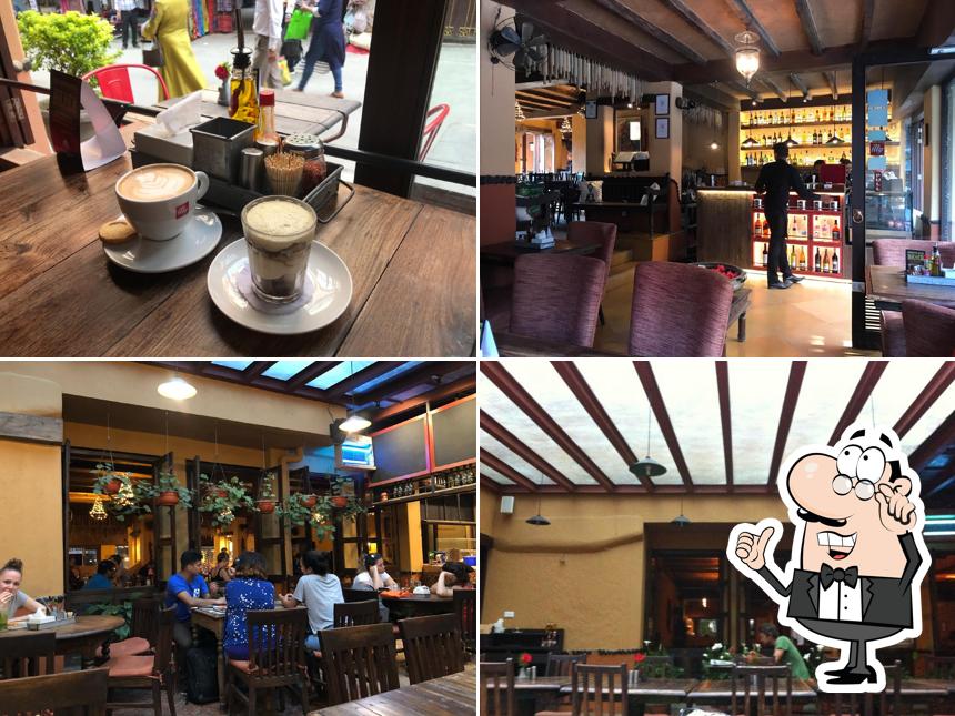 Roadhouse Cafe