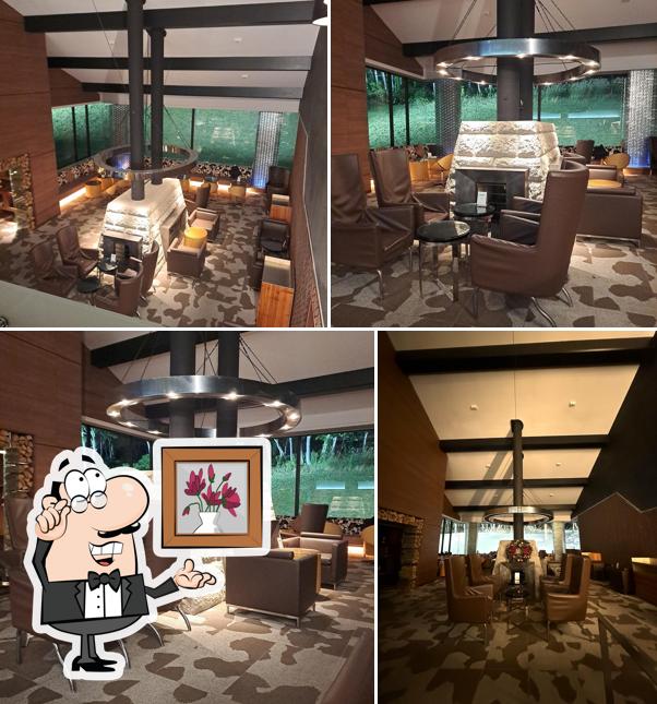 Forester Lounge