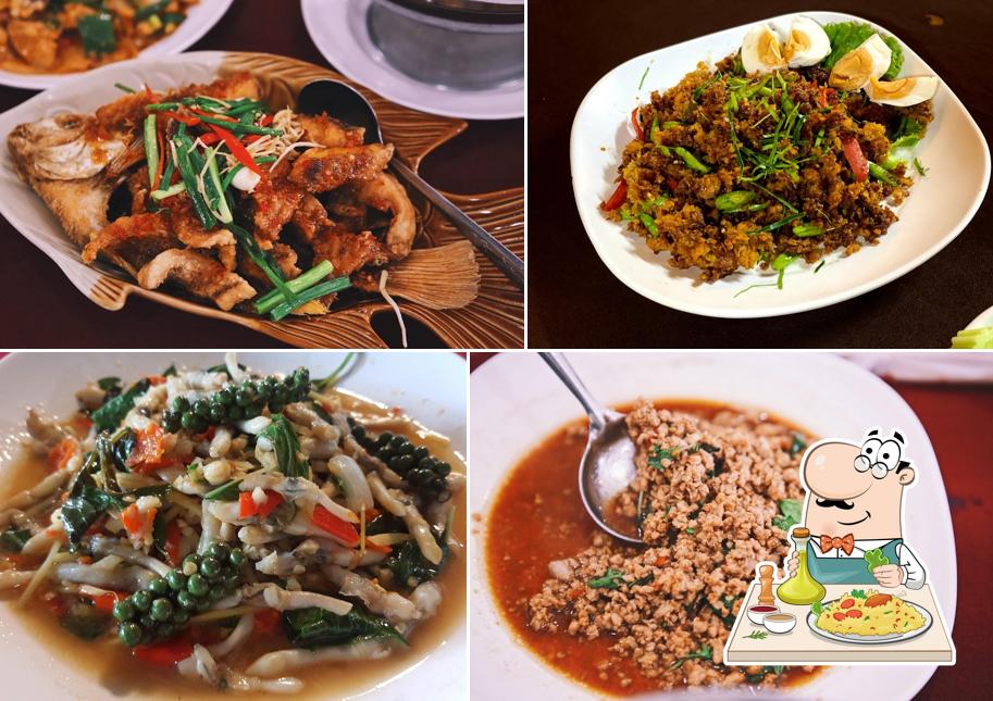 Kwan Damnoen Food Park 2