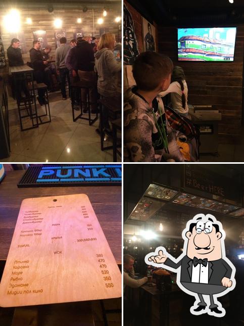 Посмотрите на внутренний интерьер "BeerHere"