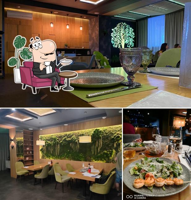 Посмотрите на внутренний интерьер "Ресторана Seasons"