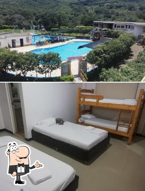 Centro Recreacional Villa Rosita, HOTEL (piscina-restaurante- hotel)